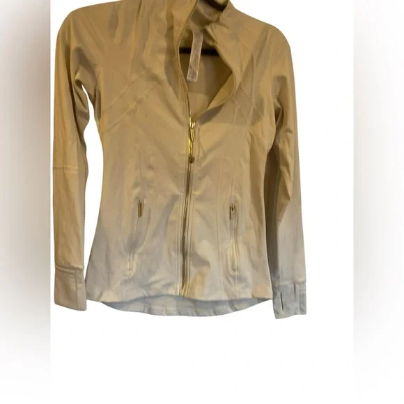 89. NWOT Lululemon define full zip jacket LIGHT IVORY/ GOLD size 2 - Picture 1 of 5